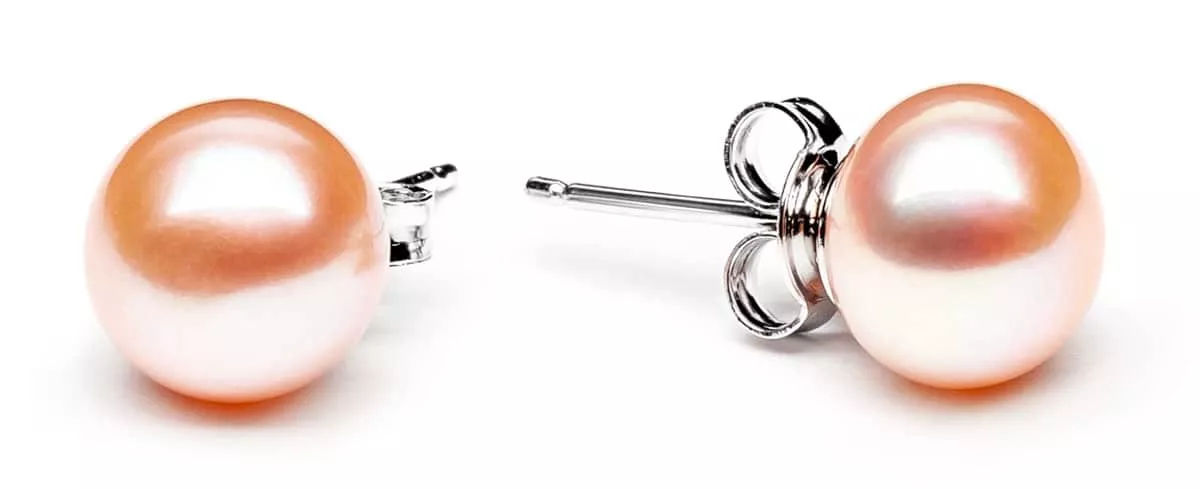 Klassischer Perlenohrstecker rosa rund 9-10 mm, Sicherheitsverschluss 925er Silber, Gaura Pearls, Estland Klassischer Perlenohrstecker rosa rund 9-10 mm, Sicherheitsverschluss 925er Silber, Gaura Pearls, Estland